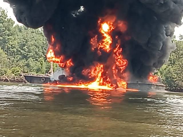 Fire at Cawthorne Channel, Nigeria
